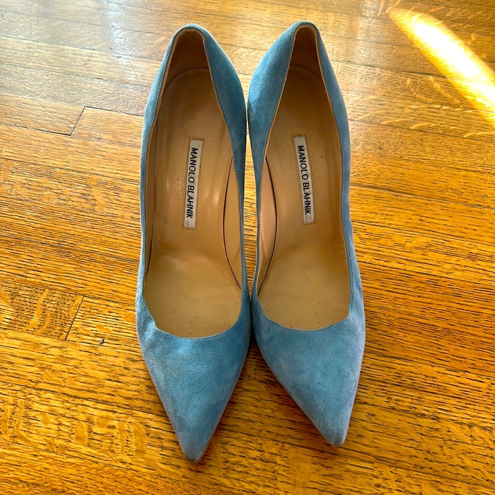 Manolo Blahnik 90 —worn twice;suede